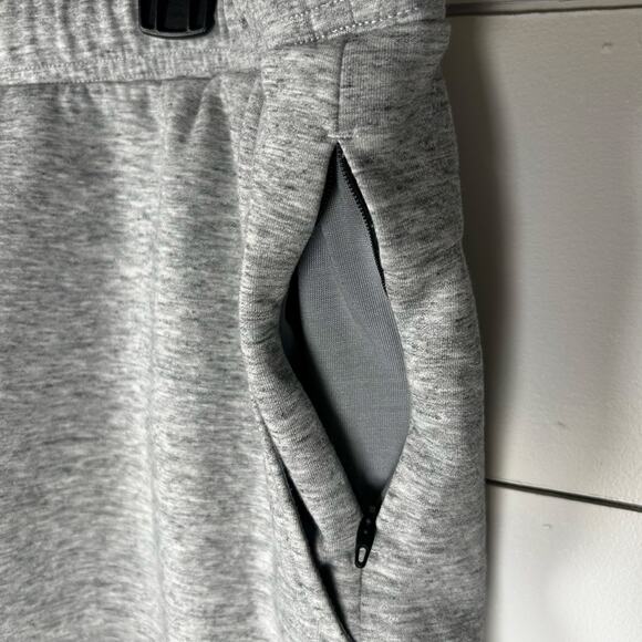 American Eagle Gray Drawstring Sweat Shorts Size XL - Picture 4 of 11
